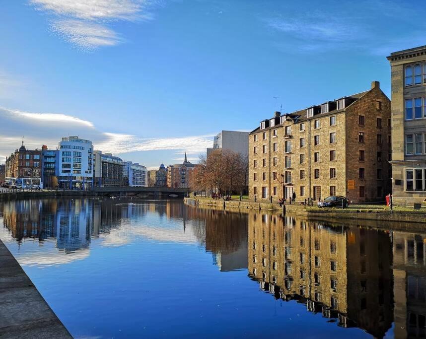 Vibrant Apartment At The Shore In Leith EDI Exterior photo